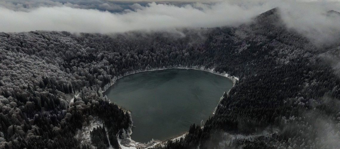 Lake Saint Ann, Bicaz