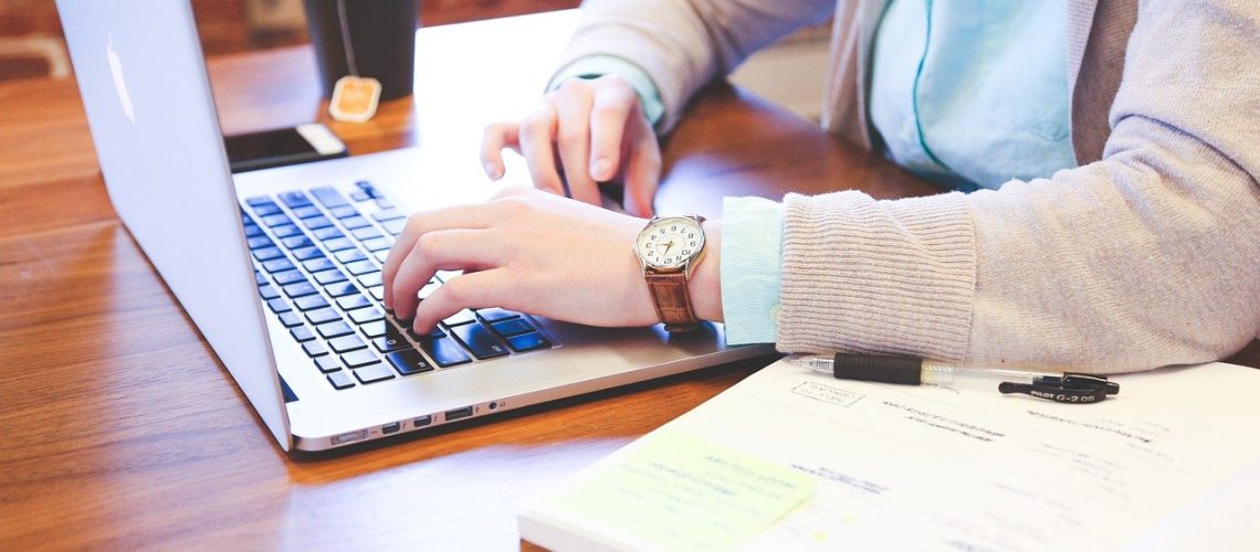 clases en línea, student, typing, keyboard cours en ligne