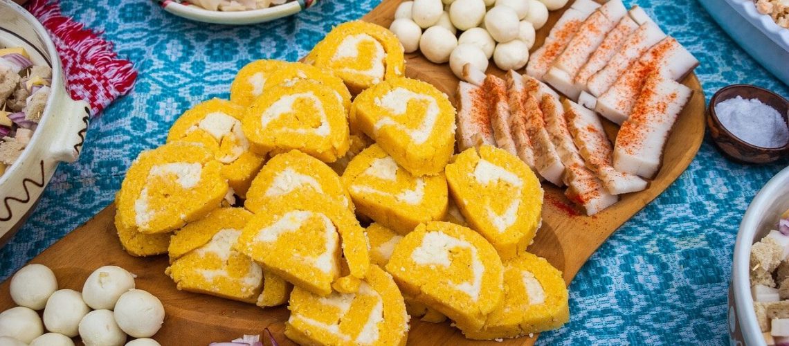platos rumanos